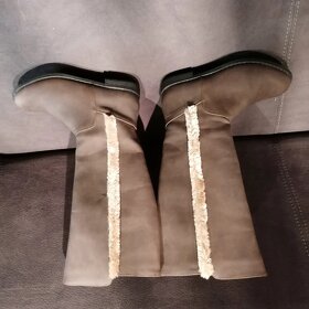 Krásné vyteplené kožené kozačky vel.36 - 6