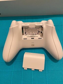 Xbox Series S + ovladač a krabice - 6