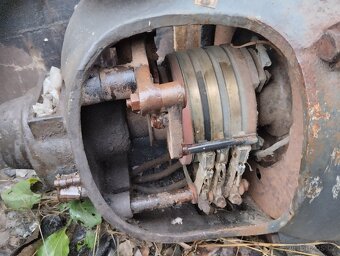 Prodám historický kartáčový elektromotor - 6