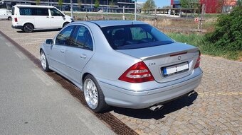 Mercedes-Benz C55 AMG 5,5l V8 - 6