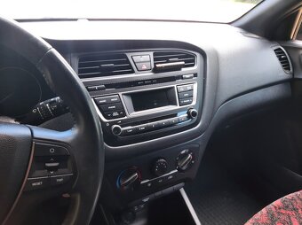 Prodám Hyundai i20 - 6