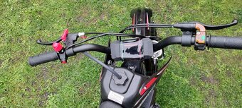 Nová benzínová dětská minikroska černá 49ccm - 6
