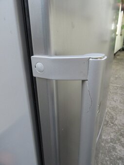 Nabízím nerezovou lednici Bosch. Boxy kompletní. Plně funkčn - 6