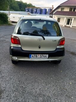 Toyota Yaris 2002 - 6
