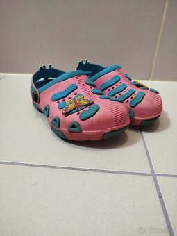 Crocsy / pantofle k vodě - 6