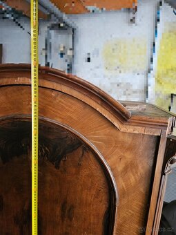 Krásná skříň k renovaci - 6