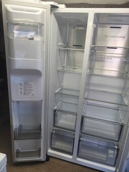 Americká chladnička Side by Side SAMSUNG RS68A8840WW - 6