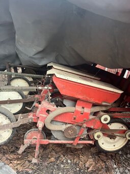 Prodám secí stroj na řepu - 6