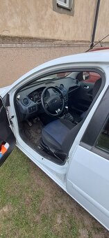 Ford Fiesta 1.3 Benzín 51Kw - 6