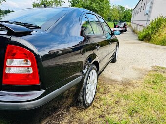 Škoda Octavia RS 1.8t 132kw originál Top Stav - 6