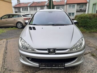 Peugeot 206 QUIKSILVER 1.4i 65kW  2005 naj.100tis. NOVÁ STK - 6