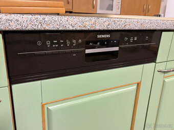 Kuchyňská linka ve venkovském stylu - 6