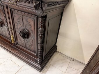 Starožitné skříně Henri II. - 6