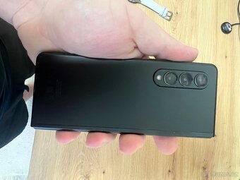 Samsung Galaxy Z Fold 3 - 6