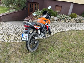 Honda cbr 125r - 6