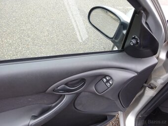 Ford Focus 1.6i Combi r.v.2003 (74 kw) stk:1/2027 - 6