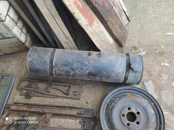 Díly na předválečné Mercedesy - 6