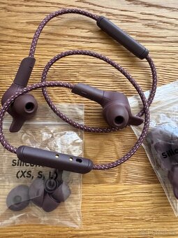 Beoplay E6 Dark Plum - 6