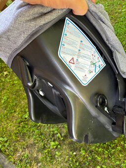 Autosedačka - 6