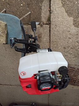 Závěsný lodní motor - 6