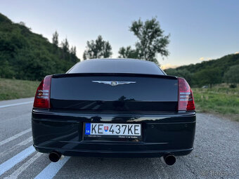 Chrysler 300C 6,1 HEMI SRT8 - 6