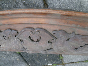 Starožitná dřevěná nástavba lišta vyřezávaná za 600 kč - 6