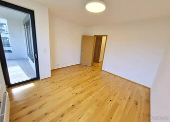 Pronájem bytu 2+kk/T,GS, 63,2 m2, P4-Nusle, ul. Mužíkova, 2. - 6