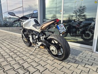 MV Agusta Brutale 675 - 6