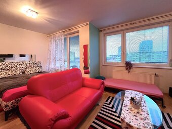 Kompletně zařízený byt 1+kk s terasou Brno Lesná Dusíkova - 6