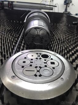 Vysekávací lis EUROMAC ZX 1250 - 6