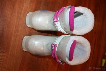 divcí lyže Atomic 70 cm , lyžaky Elan - 6