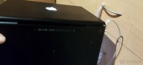 Apple Macbook - 6
