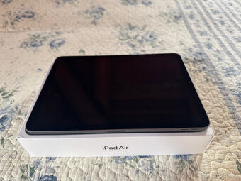 Apple iPad Air 4. generace 10,9" 64GB Wi-Fi - 6
