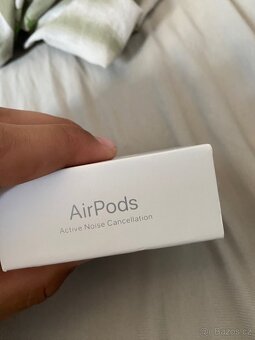AirPods 4 - 6