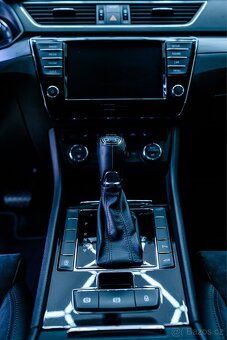 Škoda Superb 2.0 tdi 110kw dsg Top stav - 6