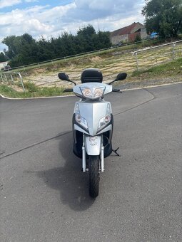Skútr 125 ccm - 6