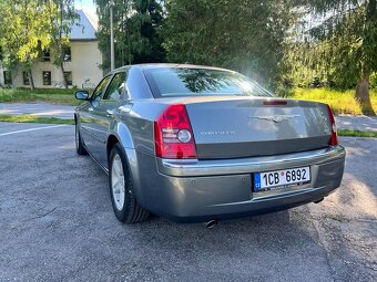 Chrysler 300c 5.7 - 6