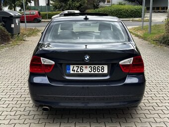 BMW 320i E90 110kW Sedan Aut. klima Šíbr 6st. Manuál Navi - 6