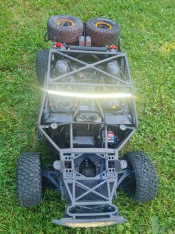 Traxxas UDR - 6