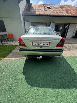 Prodám Mercedes Benz W 202 C 250 TD, 110kw. Automat - 6