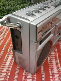 HITACHI TRK-8210EW (Made in Japan/1981) - 6