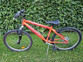 Juniorské 24" horské hliníkové kolo APACHE, rám 13" - 6