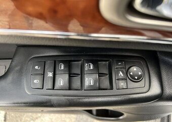 Jeep Grand Cherokee 3.0CRD LIMITED AUTOMAT NAVI automat - 6