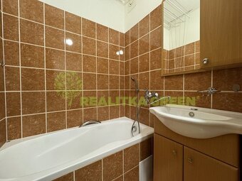 Pronájem bytu 2+1 Vsetín, ul. Luh, balkon, CP 53 m2 - 6