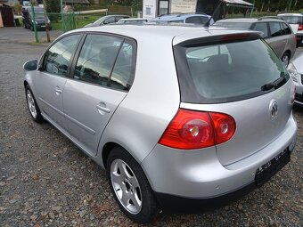 Volkswagen Golf 5 1.6 FSI COMFORT - 6