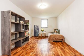 Dům (242 m2) s byty 4+kk (95,4 m2) a 3+kk (146,8 m2) v OV, Č - 6