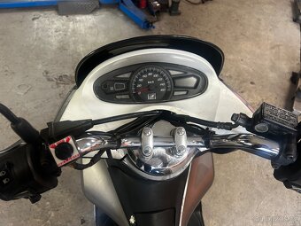 Honda PCX 150 - 6