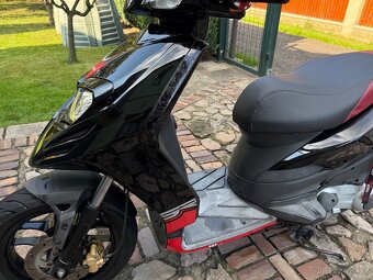Aprilia sr125 - 6