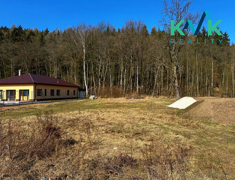 Prodej stavebního pozemku o výměře 1235 m² v Nové Roli - 6