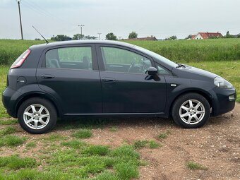 Fiat Punto Evo 1.4 57 kW | 2012 | Klima | Rádio | 5dveř - 6